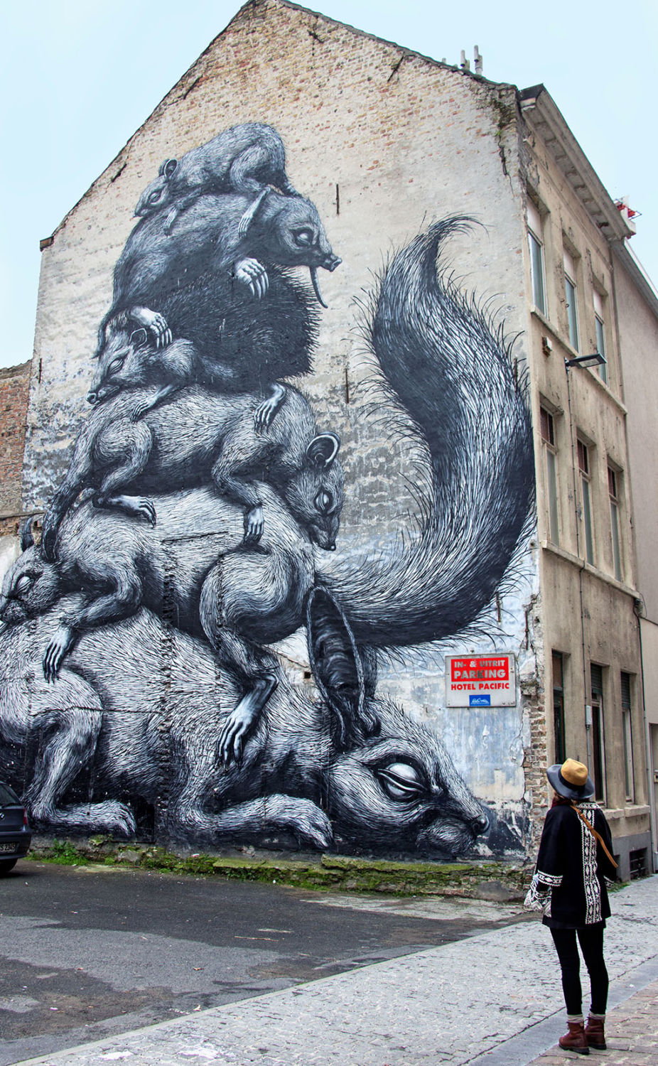 Roa The Crystal Ship, street art à Ostende